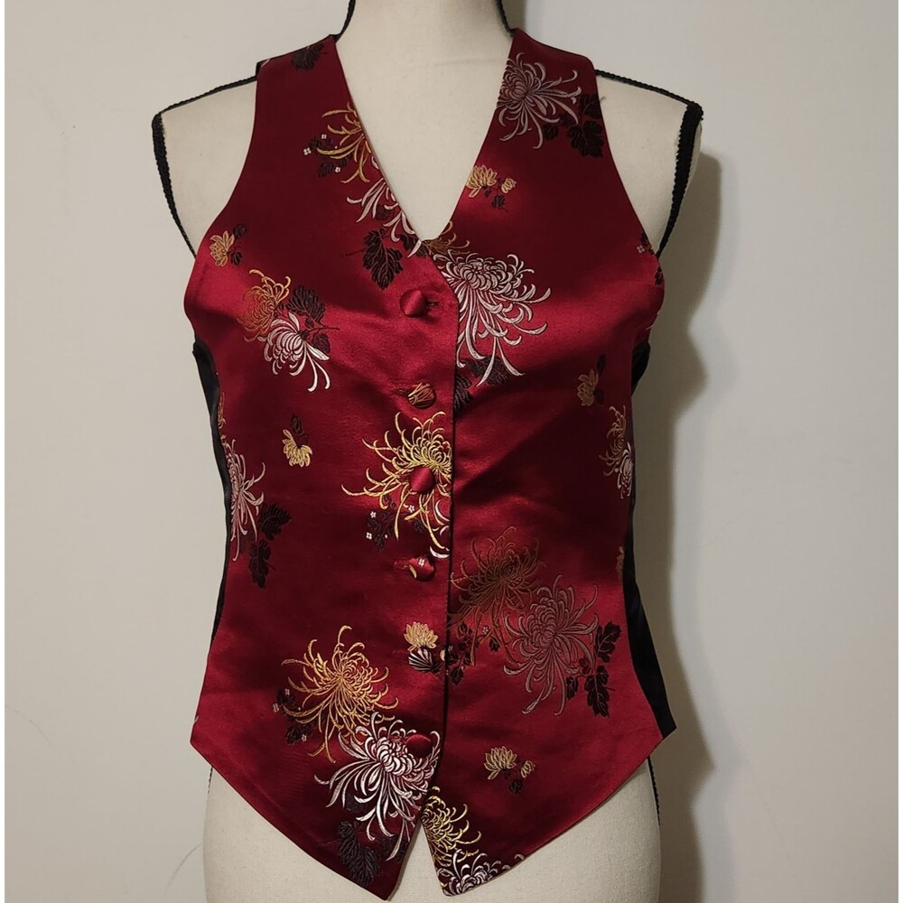 Vintage Silk Bergdorf Goodman Vest 100%  red Asian Silk Jill S USA made size S/M